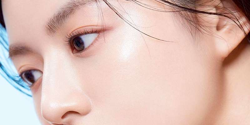 Độ ẩm là nền tảng cho một làn da căng bóng tự nhiên